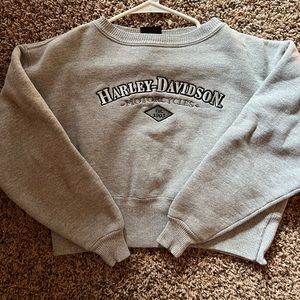 Cropped crew neck sweatshirt
